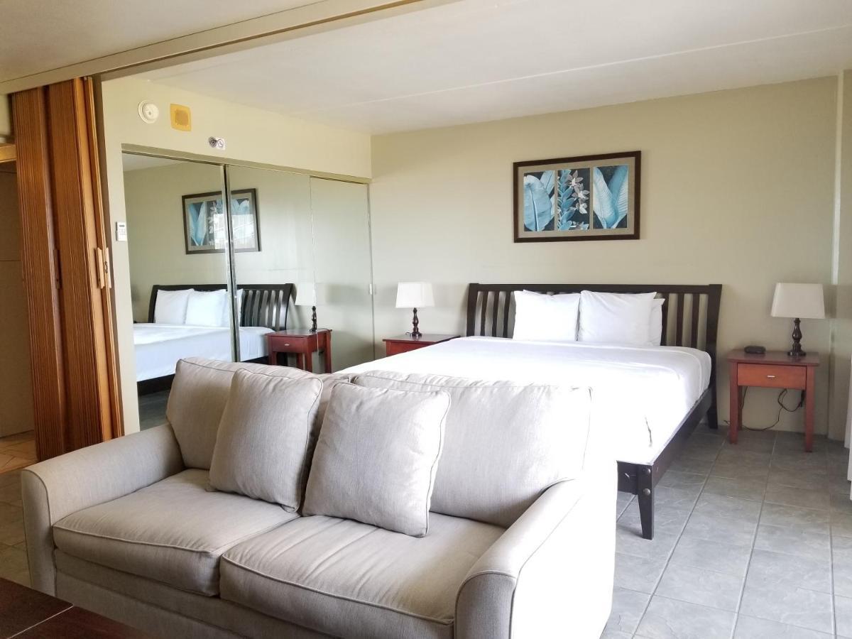 Ilikai Tower One Bedroom Lagoon View Waikiki Condos With Lanai & Free Wifi Honolulu Pokój zdjęcie