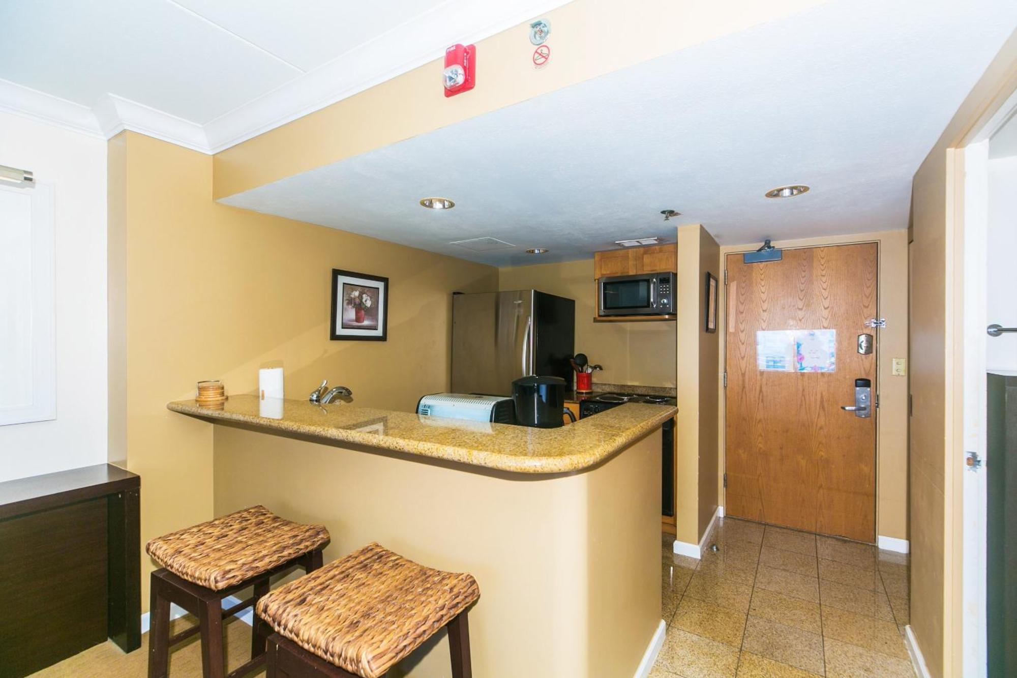 Ilikai Tower One Bedroom Lagoon View Waikiki Condos With Lanai & Free Wifi Honolulu Pokój zdjęcie